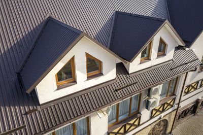 What To Expect During A Professional Metal Roof Replacement